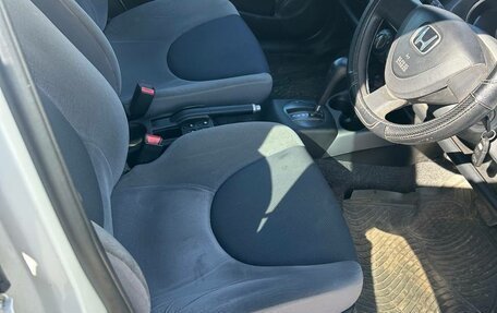 Honda Fit III, 2003 год, 300 000 рублей, 12 фотография