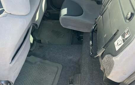 Honda Fit III, 2003 год, 300 000 рублей, 16 фотография