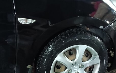 Hyundai Solaris II рестайлинг, 2011 год, 550 000 рублей, 3 фотография