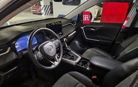 Toyota RAV4, 2023 год, 4 300 000 рублей, 5 фотография