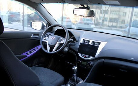 Hyundai Solaris II рестайлинг, 2011 год, 684 000 рублей, 9 фотография