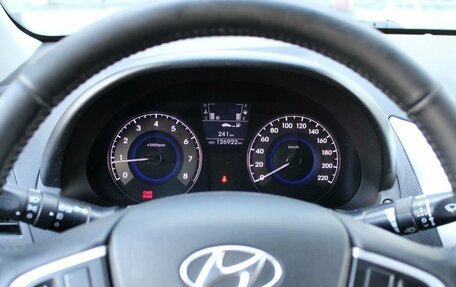 Hyundai Solaris II рестайлинг, 2011 год, 684 000 рублей, 14 фотография