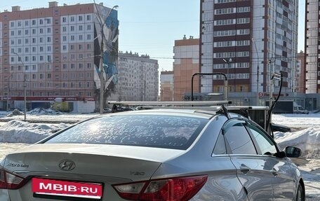 Hyundai Sonata VI, 2011 год, 690 000 рублей, 7 фотография