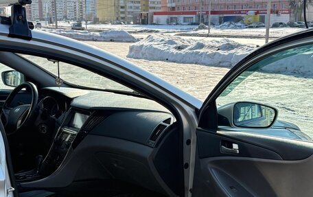 Hyundai Sonata VI, 2011 год, 690 000 рублей, 9 фотография