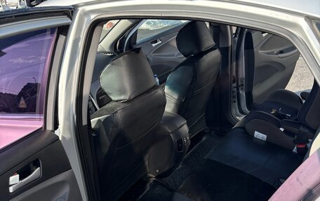 Hyundai Sonata VI, 2011 год, 690 000 рублей, 13 фотография