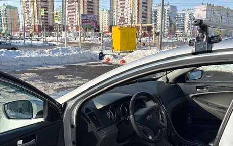 Hyundai Sonata VI, 2011 год, 690 000 рублей, 10 фотография