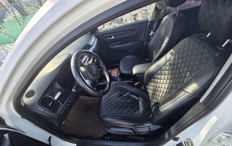 KIA Rio IV, 2018 год, 685 000 рублей, 3 фотография