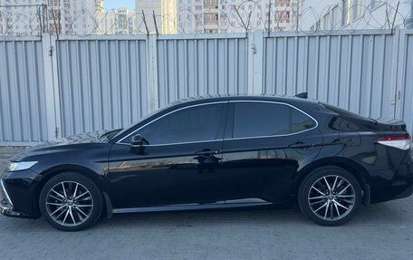 Toyota Camry, 2022 год, 3 350 000 рублей, 4 фотография