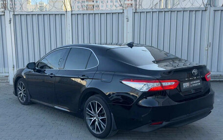Toyota Camry, 2022 год, 3 350 000 рублей, 6 фотография