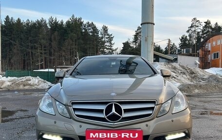 Mercedes-Benz E-Класс, 2010 год, 1 480 000 рублей, 1 фотография