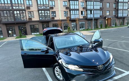 Toyota Camry, 2019 год, 2 719 000 рублей, 2 фотография