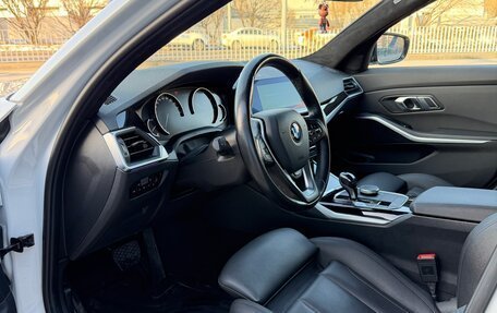 BMW 3 серия, 2019 год, 2 990 000 рублей, 18 фотография