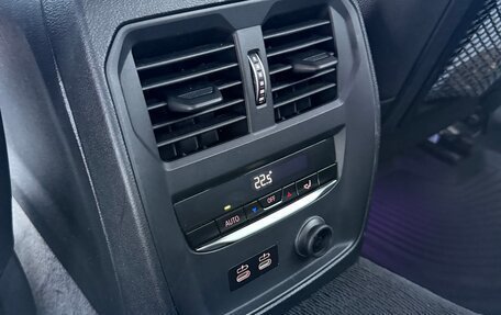 BMW 3 серия, 2019 год, 2 990 000 рублей, 26 фотография