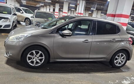 Peugeot 208 II, 2013 год, 550 000 рублей, 4 фотография