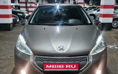 Peugeot 208 II, 2013 год, 550 000 рублей, 10 фотография