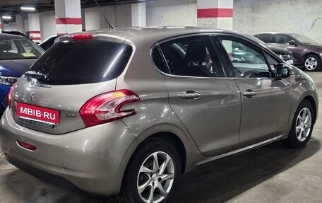 Peugeot 208 II, 2013 год, 550 000 рублей, 7 фотография