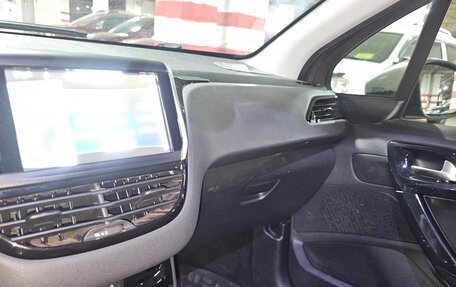 Peugeot 208 II, 2013 год, 550 000 рублей, 28 фотография