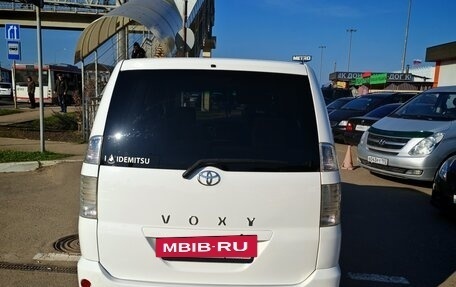 Toyota Voxy II, 2007 год, 1 150 000 рублей, 5 фотография