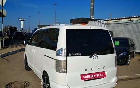 Toyota Voxy II, 2007 год, 1 150 000 рублей, 6 фотография