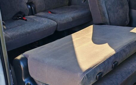 Toyota Voxy II, 2007 год, 1 150 000 рублей, 19 фотография