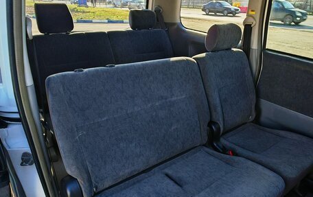 Toyota Voxy II, 2007 год, 1 150 000 рублей, 16 фотография