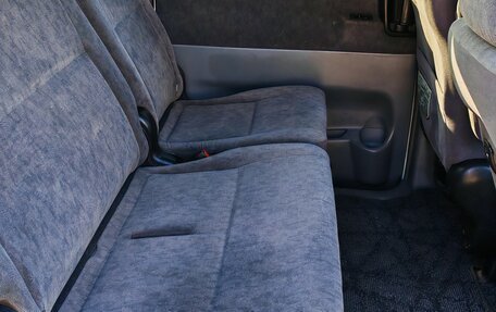 Toyota Voxy II, 2007 год, 1 150 000 рублей, 15 фотография