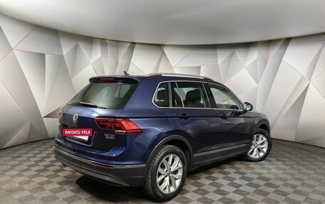 Volkswagen Tiguan II, 2017 год, 2 083 000 рублей, 2 фотография