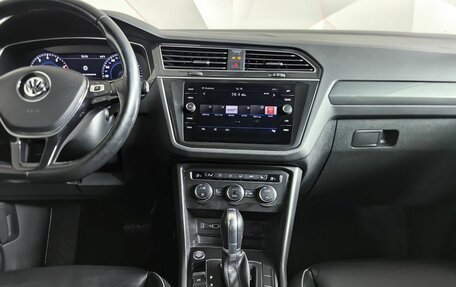 Volkswagen Tiguan II, 2017 год, 2 083 000 рублей, 15 фотография