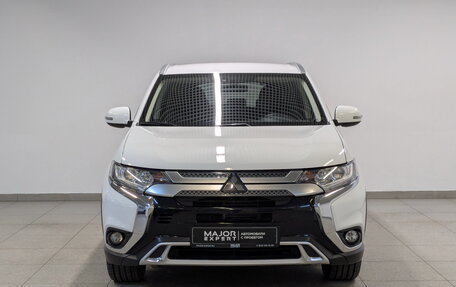 Mitsubishi Outlander III рестайлинг 3, 2021 год, 2 590 000 рублей, 3 фотография