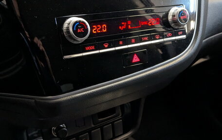 Mitsubishi Outlander III рестайлинг 3, 2021 год, 2 590 000 рублей, 27 фотография