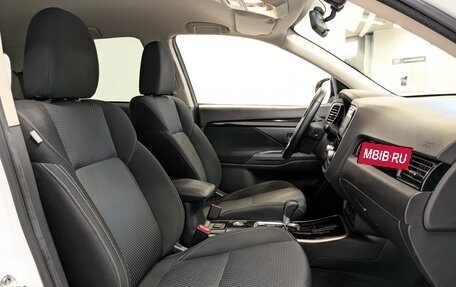 Mitsubishi Outlander III рестайлинг 3, 2021 год, 2 590 000 рублей, 23 фотография