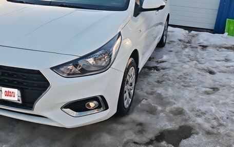 Hyundai Solaris II рестайлинг, 2017 год, 980 000 рублей, 2 фотография