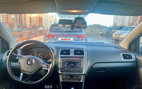 Volkswagen Polo VI (EU Market), 2016 год, 900 000 рублей, 10 фотография