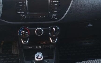 KIA Rio IV, 2017 год, 900 000 рублей, 9 фотография