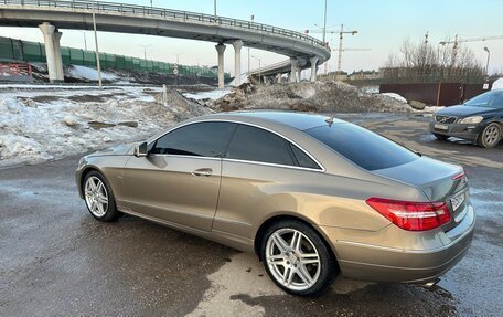 Mercedes-Benz E-Класс, 2010 год, 1 480 000 рублей, 2 фотография