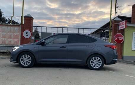 Hyundai Solaris II рестайлинг, 2022 год, 1 650 000 рублей, 4 фотография