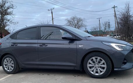 Hyundai Solaris II рестайлинг, 2022 год, 1 650 000 рублей, 6 фотография