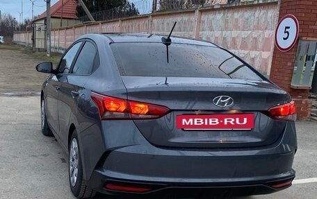 Hyundai Solaris II рестайлинг, 2022 год, 1 650 000 рублей, 8 фотография