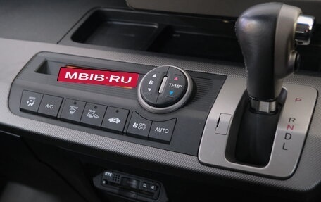 Honda Freed I, 2011 год, 1 229 000 рублей, 16 фотография