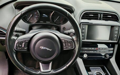 Jaguar F-Pace, 2016 год, 2 550 000 рублей, 11 фотография