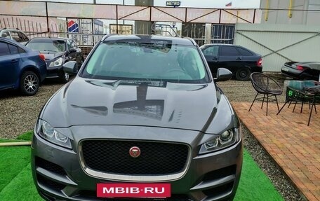 Jaguar F-Pace, 2016 год, 2 550 000 рублей, 3 фотография