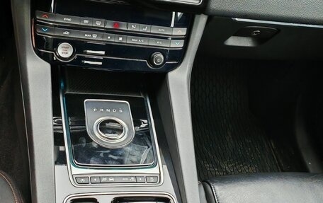 Jaguar F-Pace, 2016 год, 2 550 000 рублей, 12 фотография