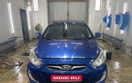 Hyundai Solaris II рестайлинг, 2011 год, 490 000 рублей, 12 фотография