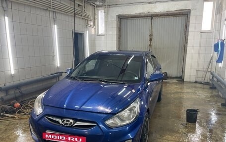 Hyundai Solaris II рестайлинг, 2011 год, 490 000 рублей, 13 фотография