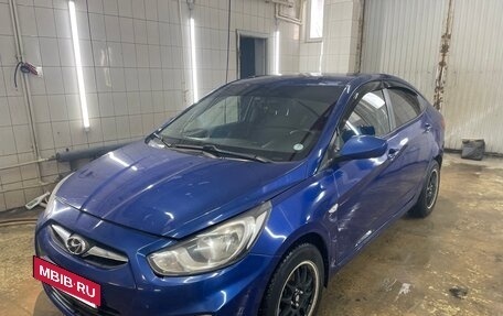 Hyundai Solaris II рестайлинг, 2011 год, 490 000 рублей, 4 фотография