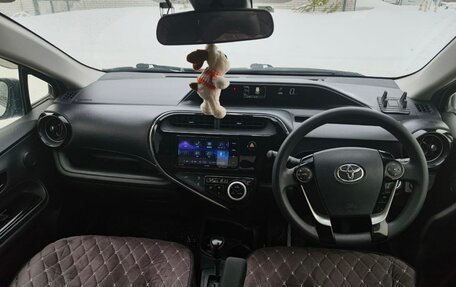 Toyota Aqua I, 2018 год, 1 300 000 рублей, 10 фотография