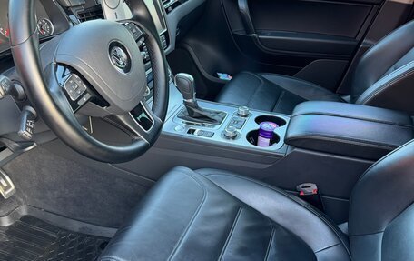 Volkswagen Touareg III, 2017 год, 3 350 000 рублей, 5 фотография