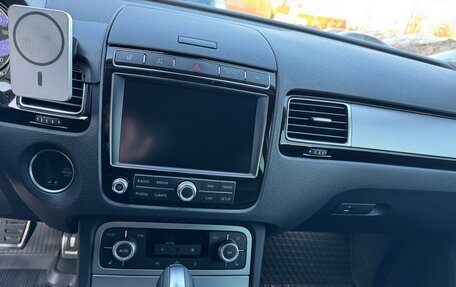 Volkswagen Touareg III, 2017 год, 3 350 000 рублей, 8 фотография