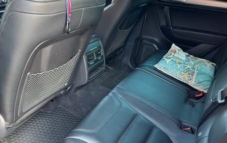 Volkswagen Touareg III, 2017 год, 3 350 000 рублей, 9 фотография