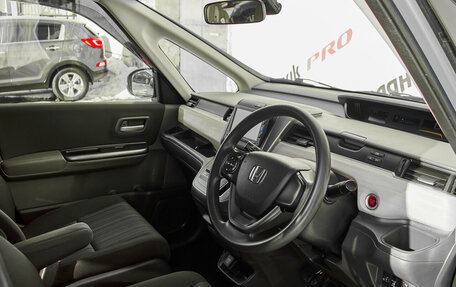 Honda Freed II, 2017 год, 1 715 000 рублей, 10 фотография